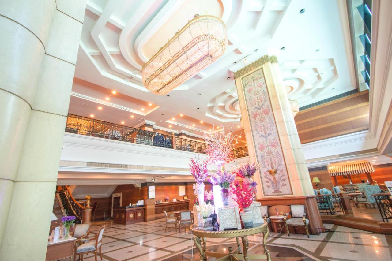 Golden Tulip Sovereign Hotel Bangkok Extérieur photo