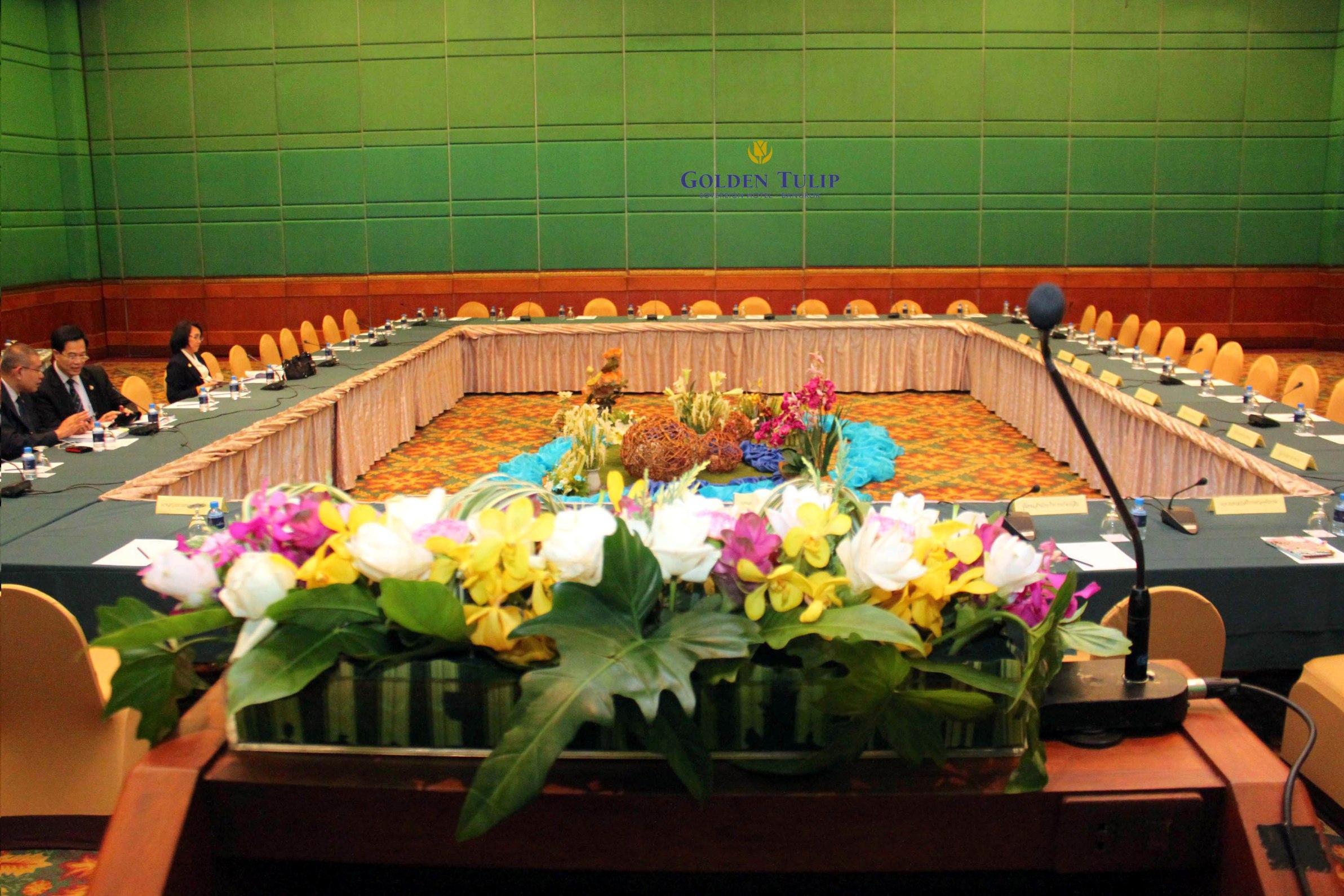 Golden Tulip Sovereign Hotel Bangkok Extérieur photo
