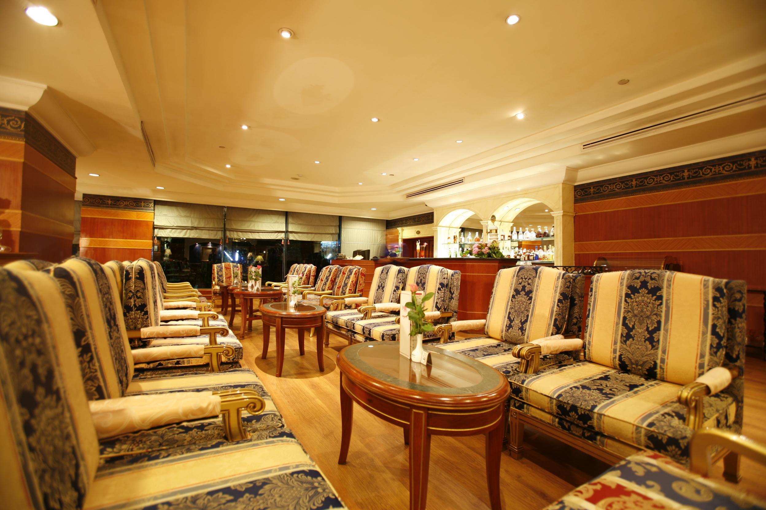 Golden Tulip Sovereign Hotel Bangkok Extérieur photo