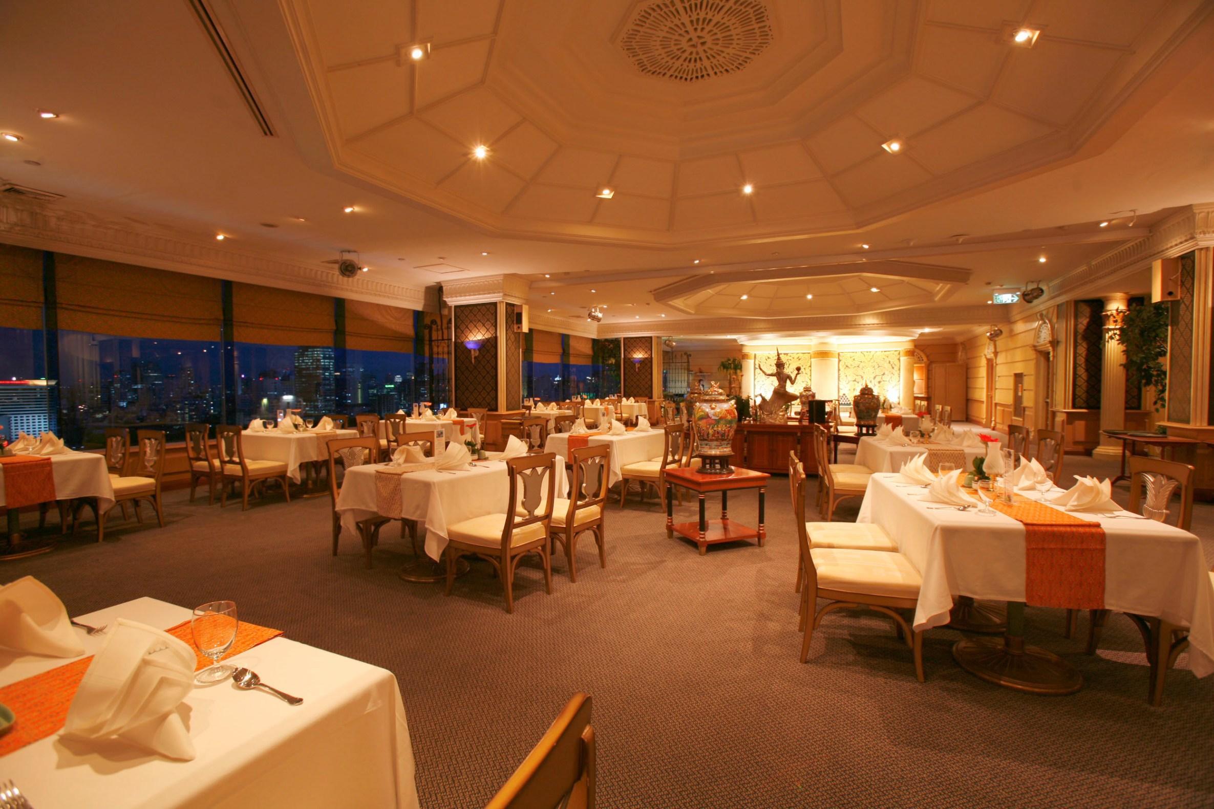 Golden Tulip Sovereign Hotel Bangkok Extérieur photo