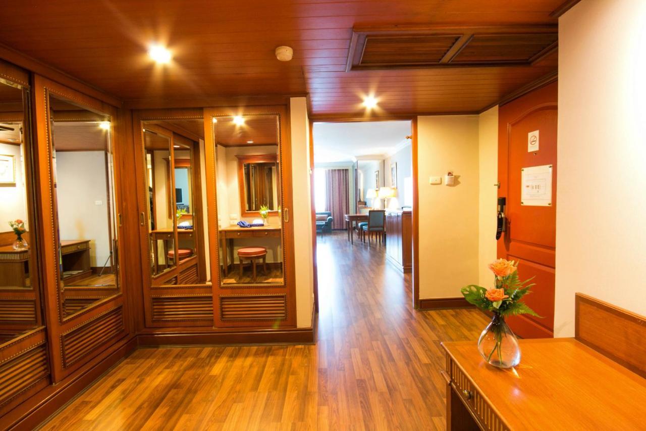 Golden Tulip Sovereign Hotel Bangkok Extérieur photo