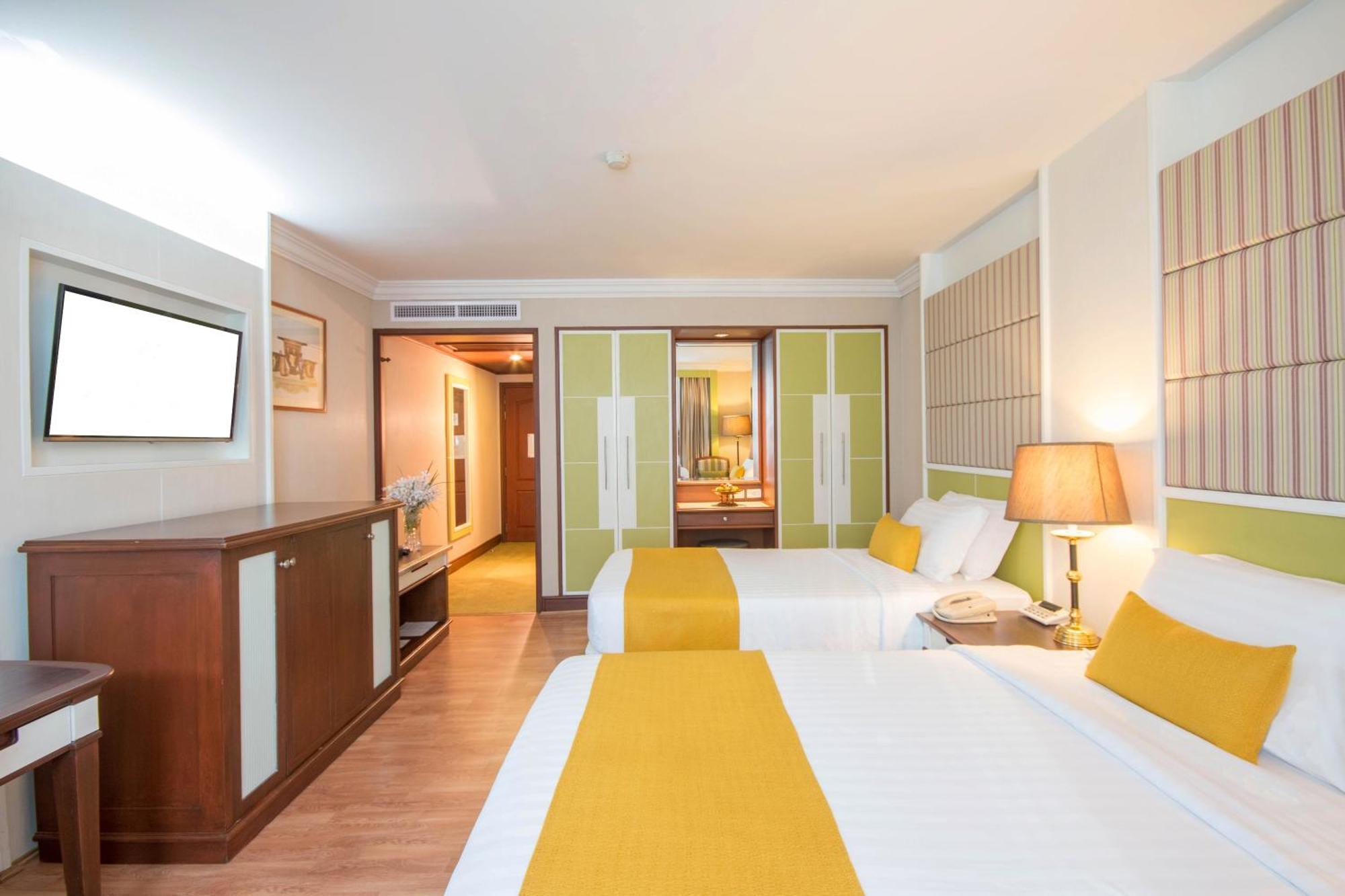 Golden Tulip Sovereign Hotel Bangkok Extérieur photo
