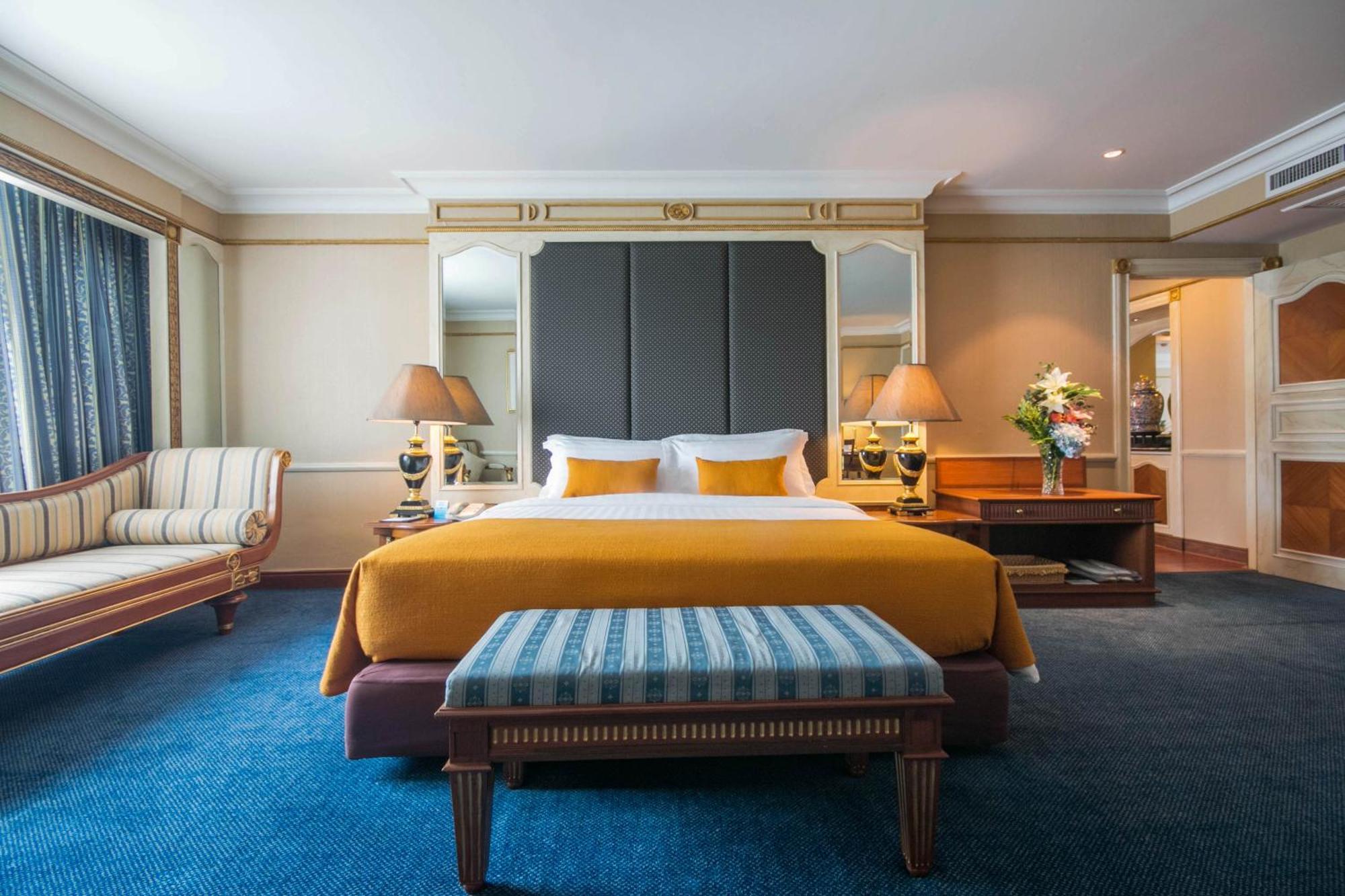 Golden Tulip Sovereign Hotel Bangkok Extérieur photo