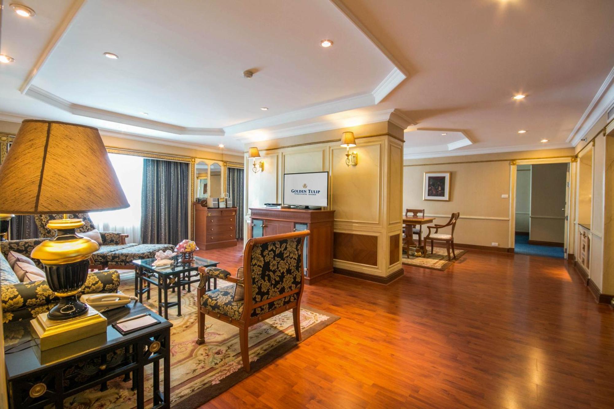 Golden Tulip Sovereign Hotel Bangkok Extérieur photo