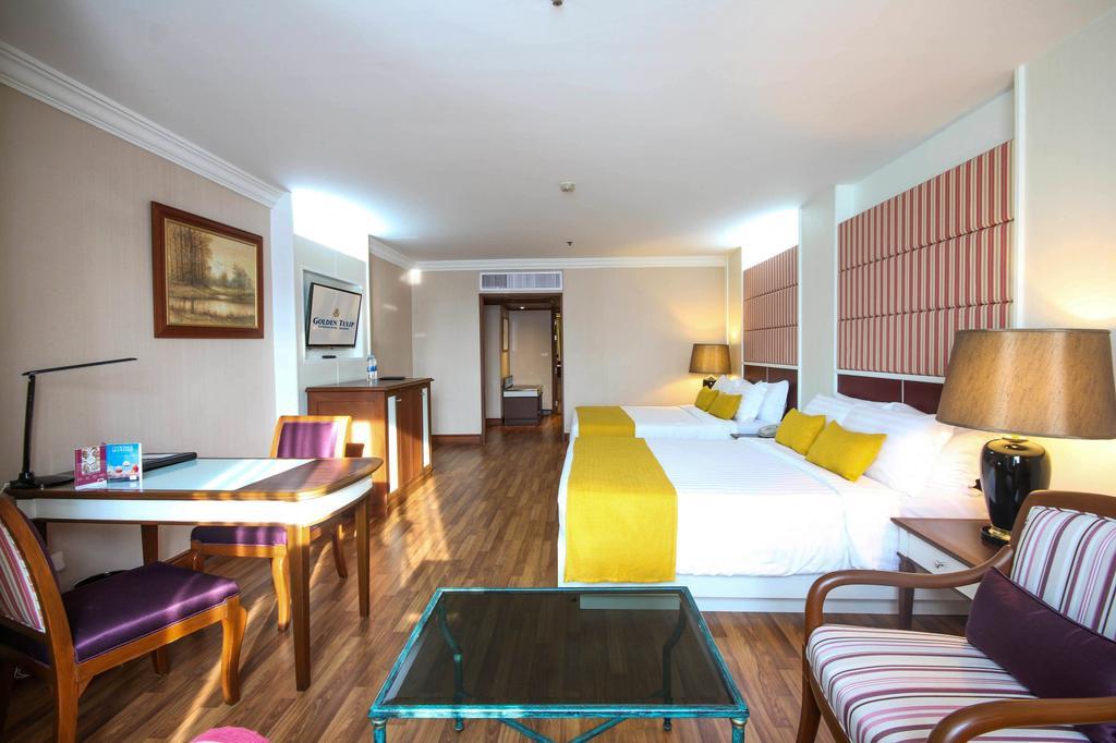 Golden Tulip Sovereign Hotel Bangkok Extérieur photo